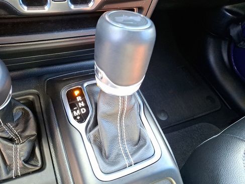 Used 2023 Jeep Wrangler Unlimited Sahara w/ Cold Weather Group image 15