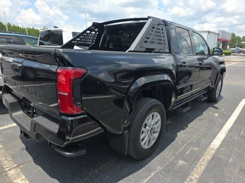 Used 2025 Toyota Tacoma SR5 RWD image 5