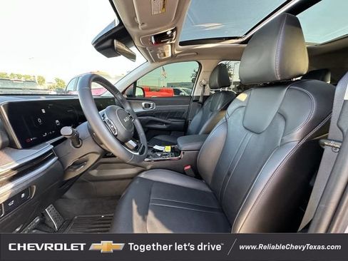 Used 2025 Kia Sorento SX FWD image 31