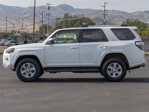 Used 2024 Toyota 4Runner SR5 image 3