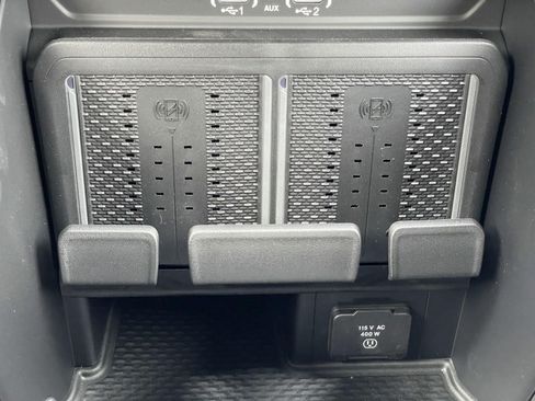 New 2026 RAM 2500 Laramie w/ Sport Appearance Package AWD/4WD image 30