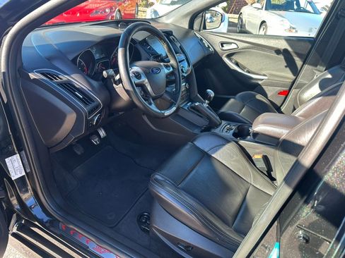 Used 2014 Ford Focus ST w/ Equipment Group 202A image 11