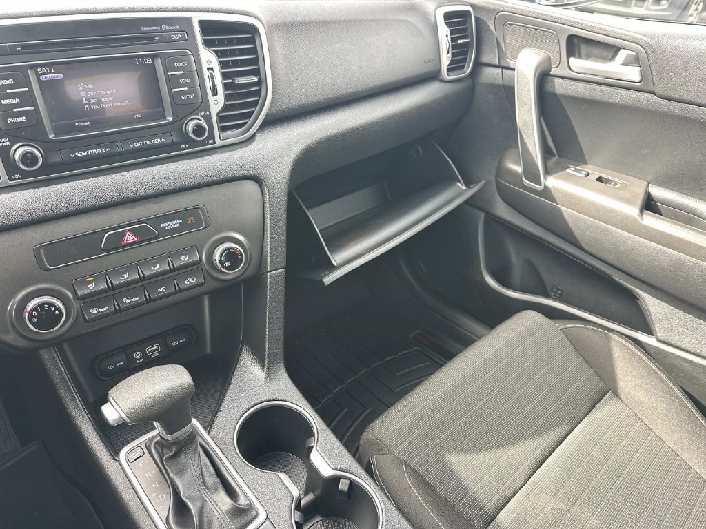 Used 2018 Kia Sportage LX AWD/4WD image 32