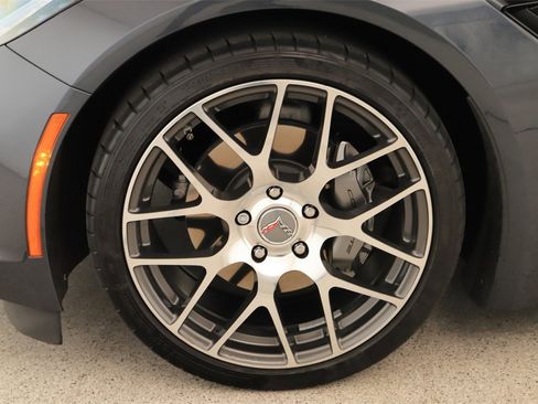 Used 2014 Chevrolet Corvette Base w/ 2LT Preferred Equipment Group image 31