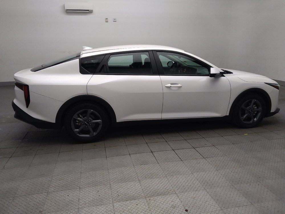 Used 2025 Kia K4 FWD image 10