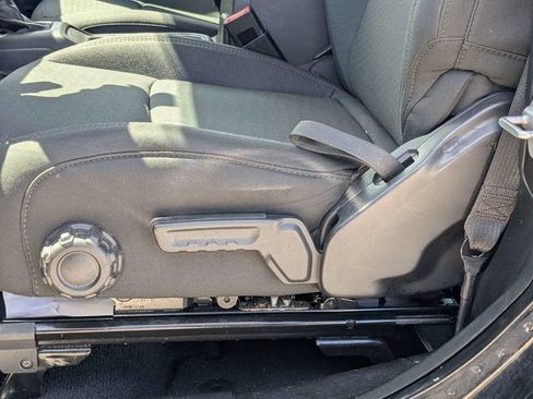 Used 2021 Jeep Wrangler Sport AWD/4WD image 19