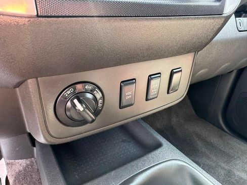 Used 2011 Nissan Frontier PRO-4X AWD/4WD image 15
