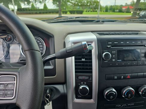 Used 2012 RAM 1500 Classic SLT AWD/4WD image 23