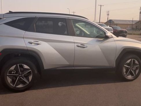 Used 2025 Hyundai Tucson SEL AWD/4WD image 2