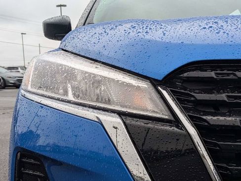 Certified 2025 Nissan Kicks Play S image 10