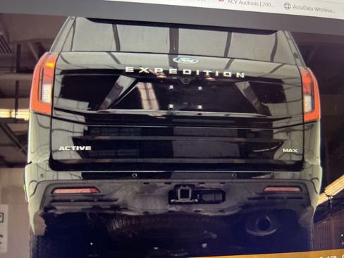 Used 2025 Ford Expedition Max Active image 6