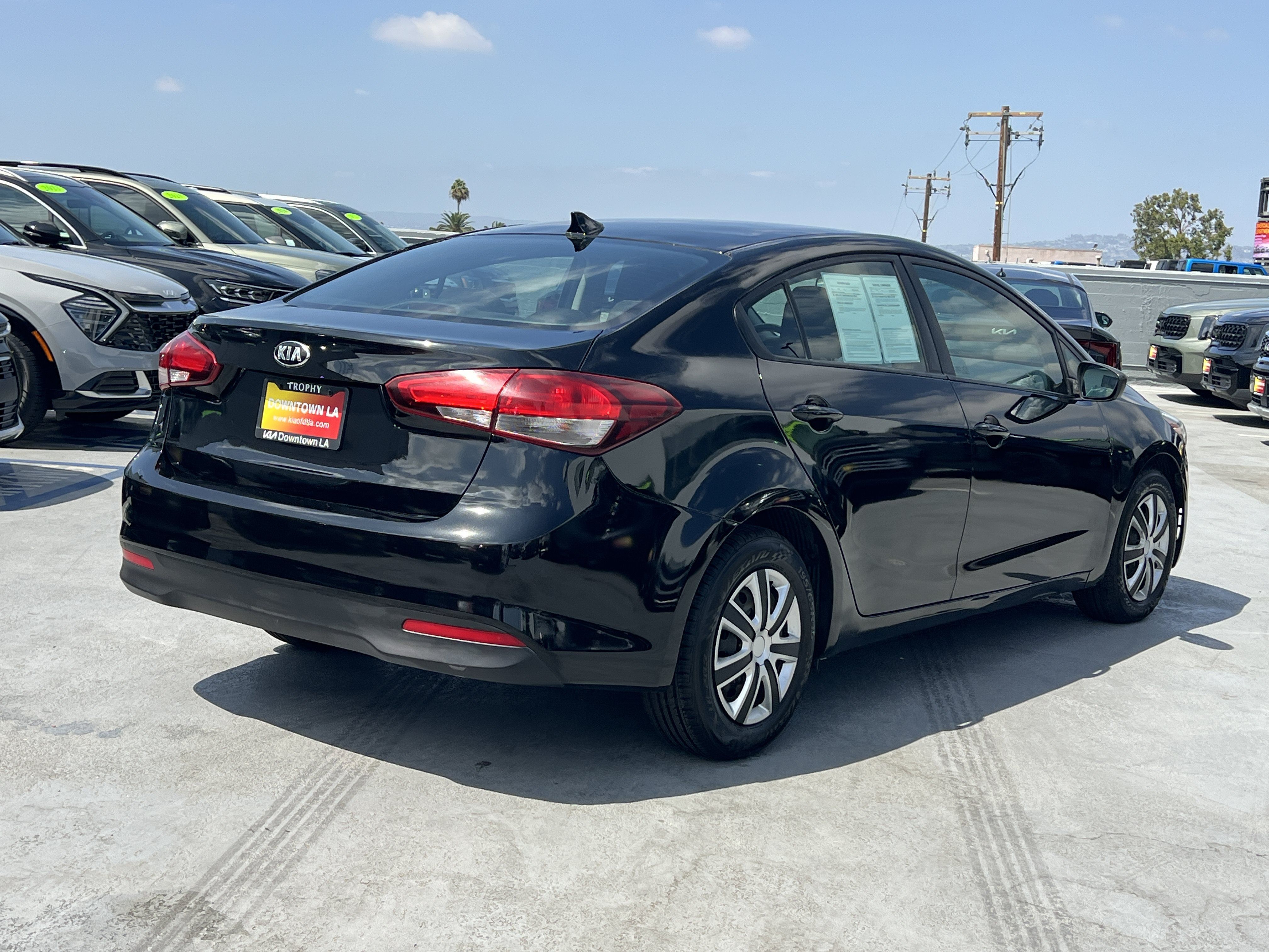 Used 2017 Kia Forte LX FWD image 7