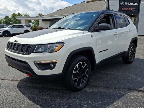 Used 2020 Jeep Compass Trailhawk w/ Cold Weather Group AWD/4WD image 3