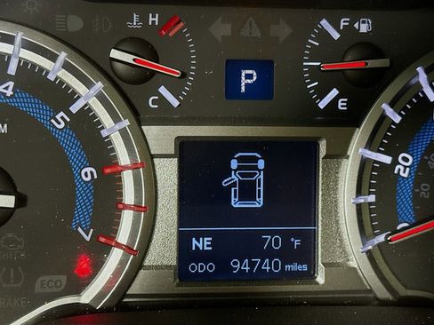 Certified 2018 Toyota 4Runner Limited AWD/4WD image 12