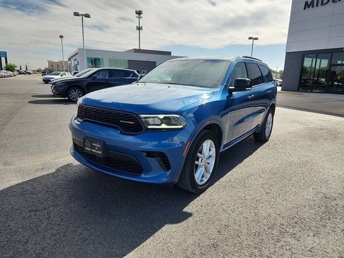 Used 2025 Dodge Durango GT AWD/4WD image 3