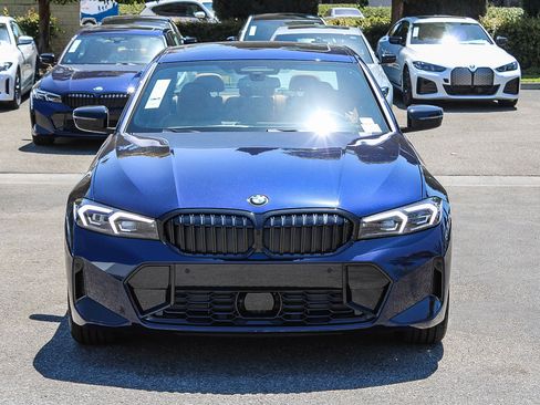 New 2026 BMW 330i xDrive Sedan w/ M Sport Package AWD/4WD image 2