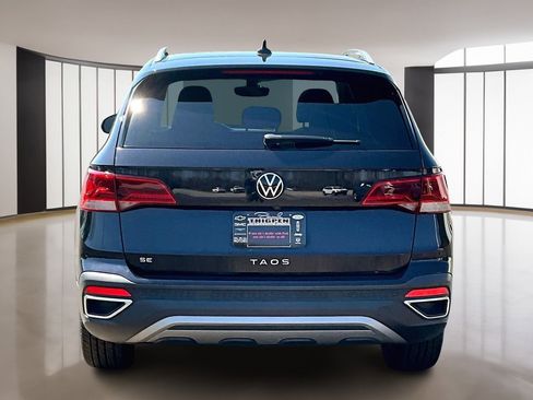 Used 2023 Volkswagen Taos SE image 5