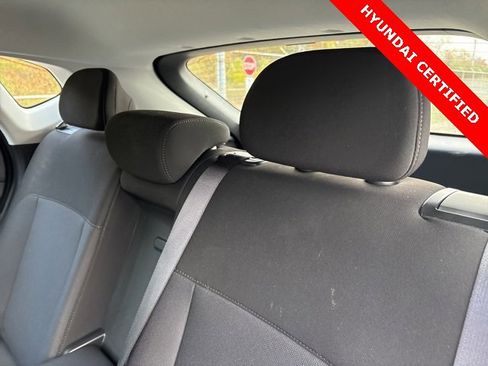 Certified 2025 Hyundai Kona SE image 24