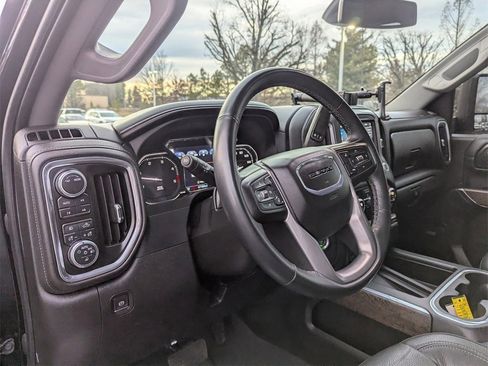 Used 2023 GMC Sierra 3500 Denali image 12