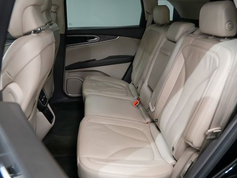 Used 2016 Lincoln MKX Reserve w/ Climate Package image 17