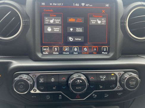 Used 2019 Jeep Wrangler Unlimited Sahara w/ Advanced Safety Group image 15