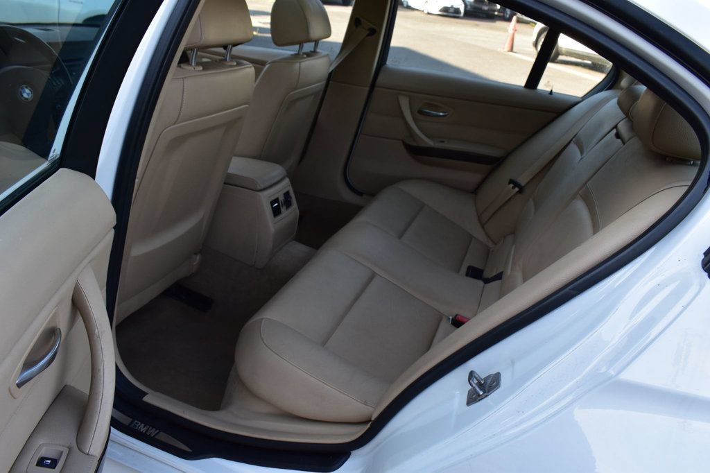 Used 2011 BMW 328i Sedan w/ Premium Pkg RWD image 20