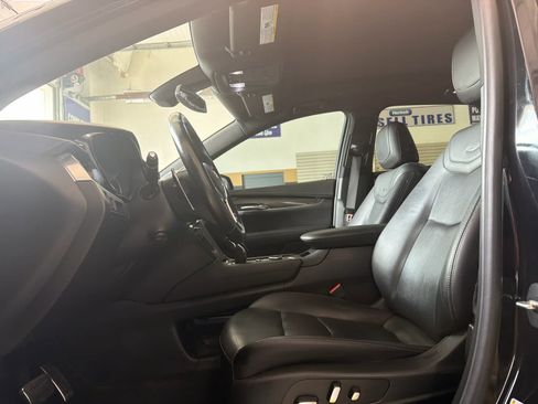 Used 2020 Cadillac XT5 Sportv AWD/4WD image 9