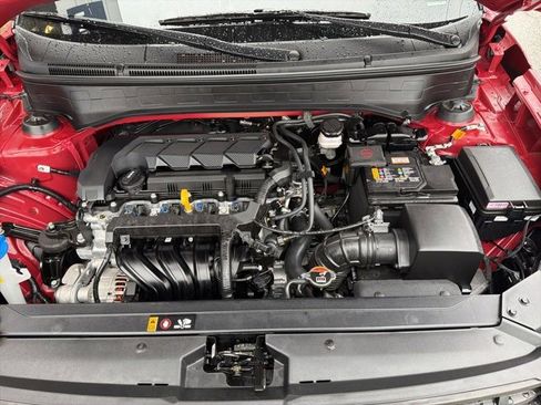 Certified 2025 Hyundai Venue SE image 39