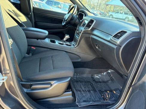 Used 2021 Jeep Grand Cherokee Laredo w/ Security & Convenience Group image 15