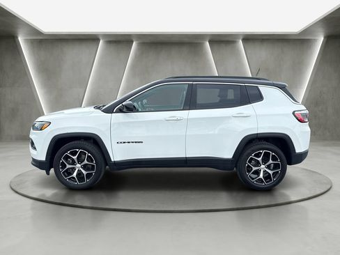 Used 2024 Jeep Compass Limited AWD/4WD image 4