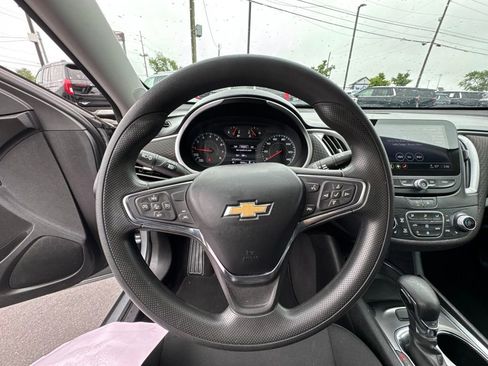 Used 2023 Chevrolet Malibu LT FWD image 14