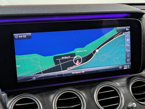 Used 2018 Mercedes-Benz E 43 AMG 4MATIC Sedan image 40