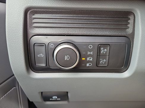 Used 2025 Ford F250 XLT AWD/4WD image 23