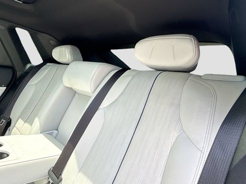 Used 2024 Cadillac Lyriq Luxury RWD image 29