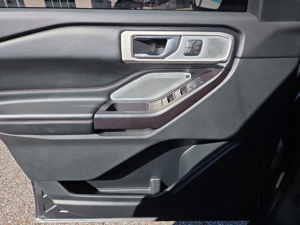 Used 2020 Ford Explorer ST w/ ST Street Pack AWD/4WD image 21
