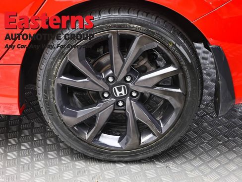 Used 2019 Honda Civic Sport image 8