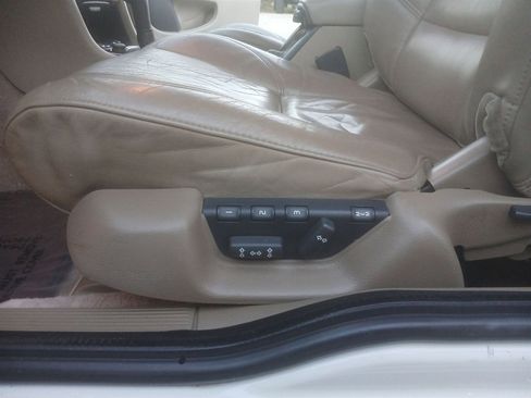 Used 1999 Volvo C70 LT image 23