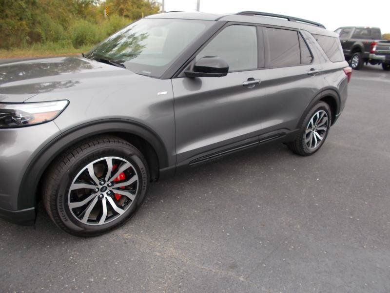 Used 2022 Ford Explorer ST-Line RWD image 7