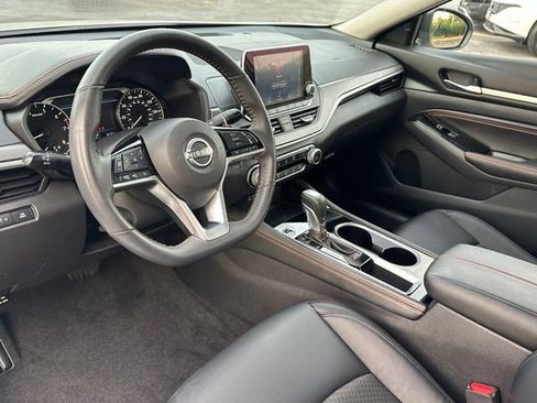 Certified 2023 Nissan Altima 2.5 SR FWD image 31