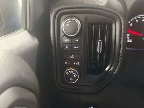 Used 2022 Chevrolet Silverado 1500 Custom AWD/4WD image 26