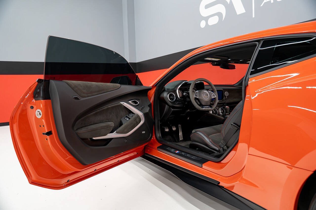 Used 2019 Chevrolet Camaro ZL1 RWD image 35