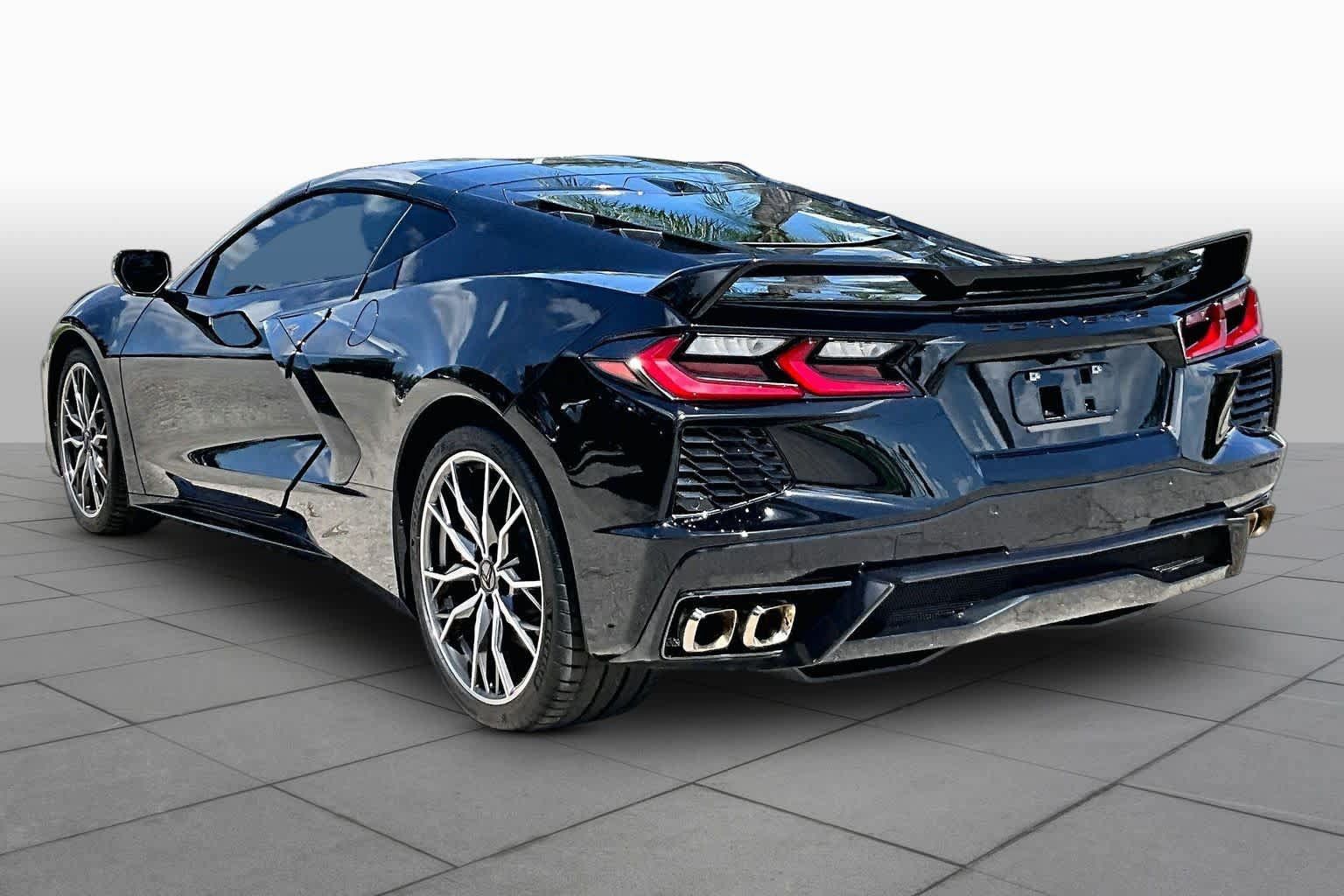 Used 2024 Chevrolet Corvette Stingray Premium Cpe w/ Z51 Performance Package RWD image 11