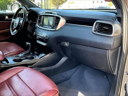 Used 2016 Kia Sorento SX w/ SXL Technology Package image 19