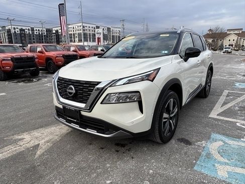 Used 2023 Nissan Rogue SL w/ SL Premium Package image 7