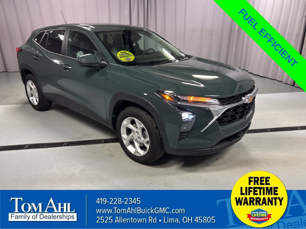 Used 2026 Chevrolet Trax LS w/ LS Convenience Package FWD 360° Tour