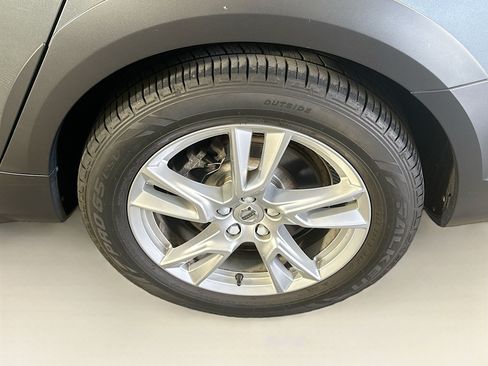 Used 2018 Volvo V90 T5 Cross Country w/ Convenience Package AWD/4WD image 11
