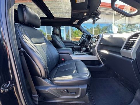 Used 2020 Ford F150 Lariat w/ Equipment Group 502A Luxury AWD/4WD image 12