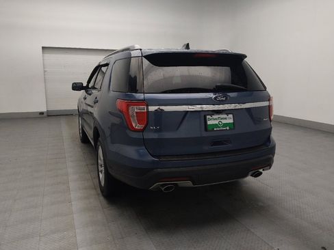 Used 2018 Ford Explorer XLT image 5
