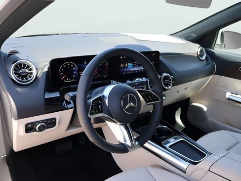 New 2026 Mercedes-Benz GLA 250 4MATIC image 17