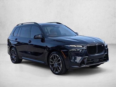 Used 2025 BMW X7 M60i w/ Executive Package AWD/4WD image 3